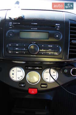 Хетчбек Nissan Micra 2005 в 