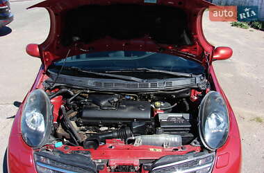 Хетчбек Nissan Micra 2005 в 