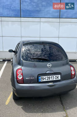Хэтчбек Nissan Micra 2004 в 