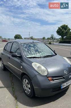Хэтчбек Nissan Micra 2004 в 