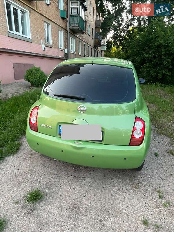 Хетчбек Nissan Micra 2004 в Новомиргороді