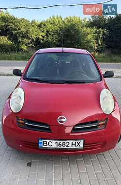 Хэтчбек Nissan Micra 2004 в 