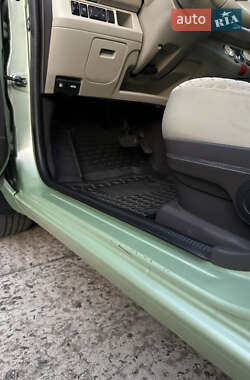 Хетчбек Nissan Micra 2006 в 