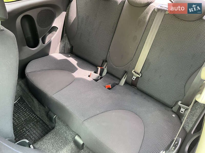 Хетчбек Nissan Micra 2010 в Львові