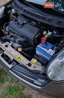 Хетчбек Nissan Micra 2006 в 
