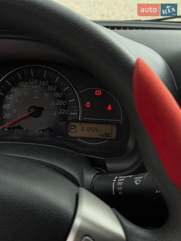 Хетчбек Nissan Micra 2018 в Чернівцях