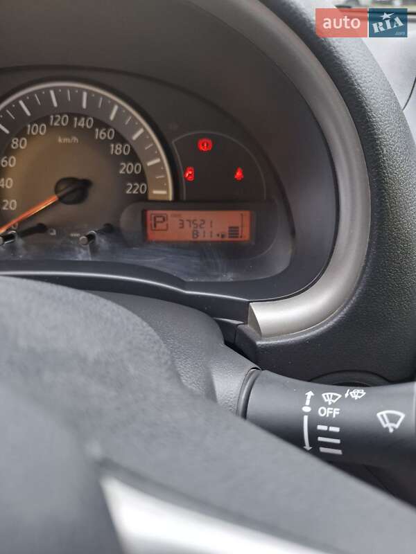 Хэтчбек Nissan Micra 2013 в Киеве фото 7 Хэтчбек Nissan Micra 2013 в Киеве