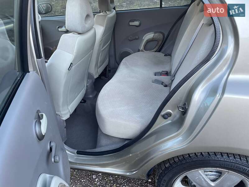 Хетчбек Nissan Micra 2003 в Дніпрі