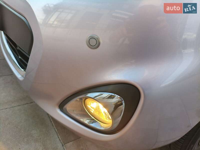 Хэтчбек Nissan Micra 2016 в Киеве