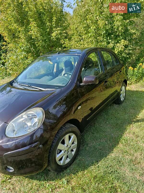 Хэтчбек Nissan Micra 2010 в Сумах