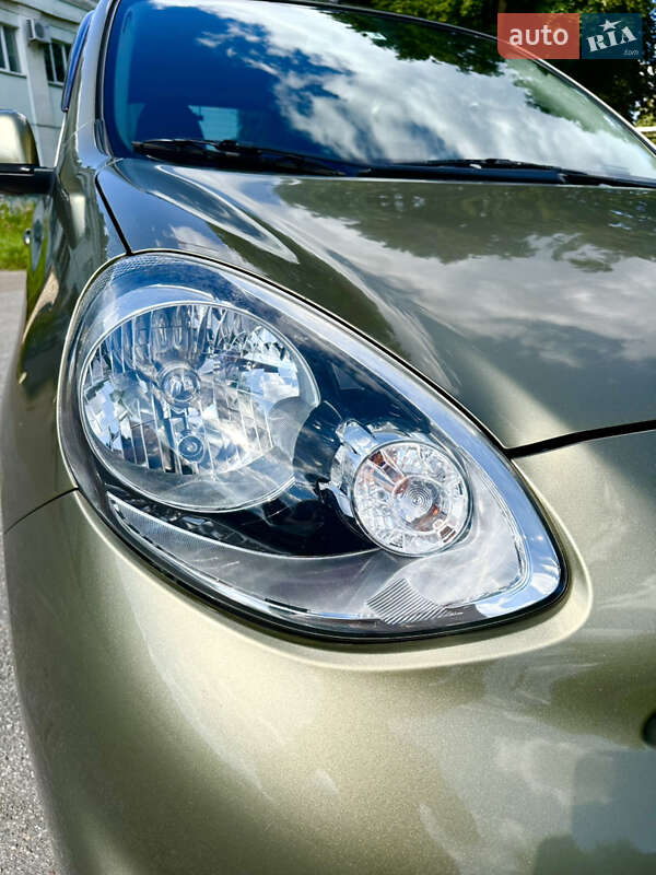 Хэтчбек Nissan Micra 2013 в Киеве
