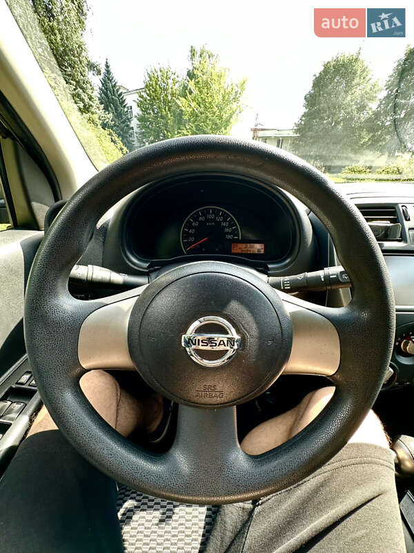 Хэтчбек Nissan Micra 2013 в Киеве