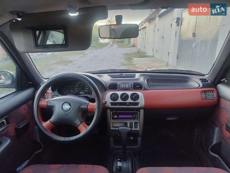 Хэтчбек Nissan Micra 2001 в Харькове