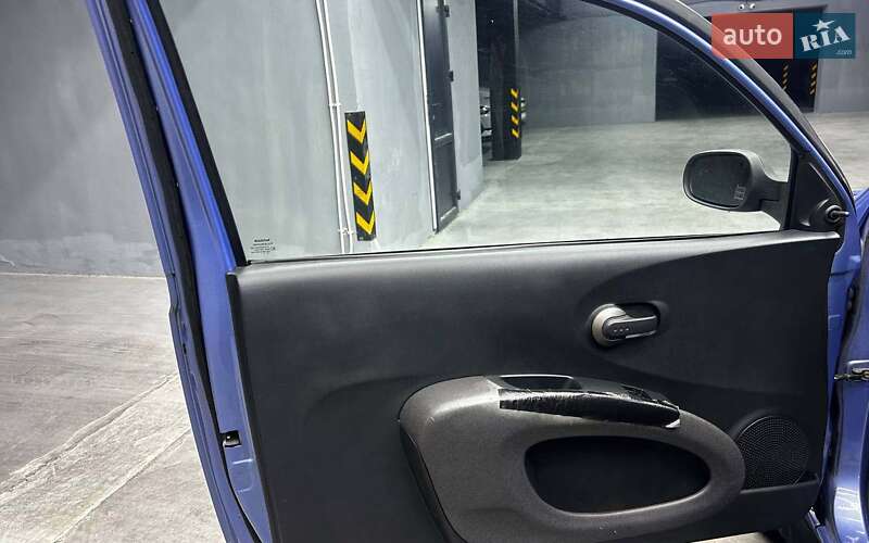 Хэтчбек Nissan Micra 2004 в Черновцах фото 7 Хэтчбек Nissan Micra 2004 в Черновцах