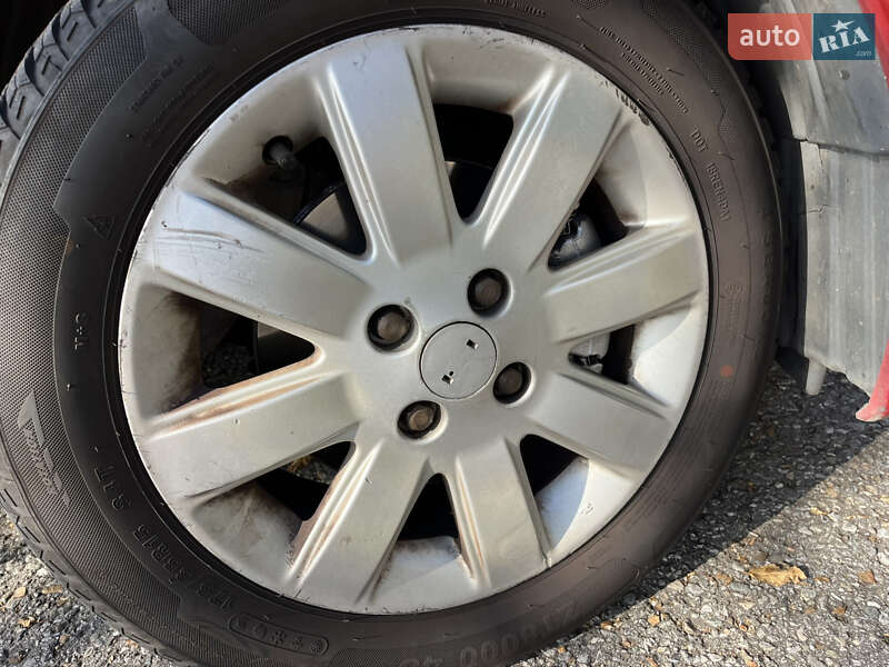 Хэтчбек Nissan Micra 2006 в Бердичеве фото 26 Хэтчбек Nissan Micra 2006 в Бердичеве