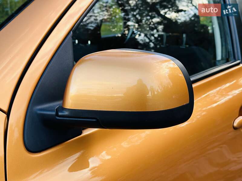 Хетчбек Nissan Micra 2012 в Харкові