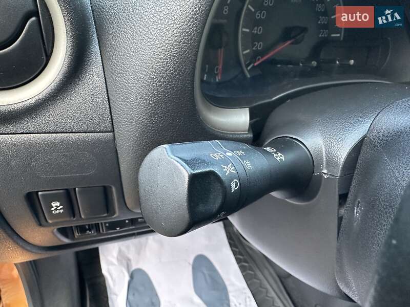 Хетчбек Nissan Micra 2012 в Харкові