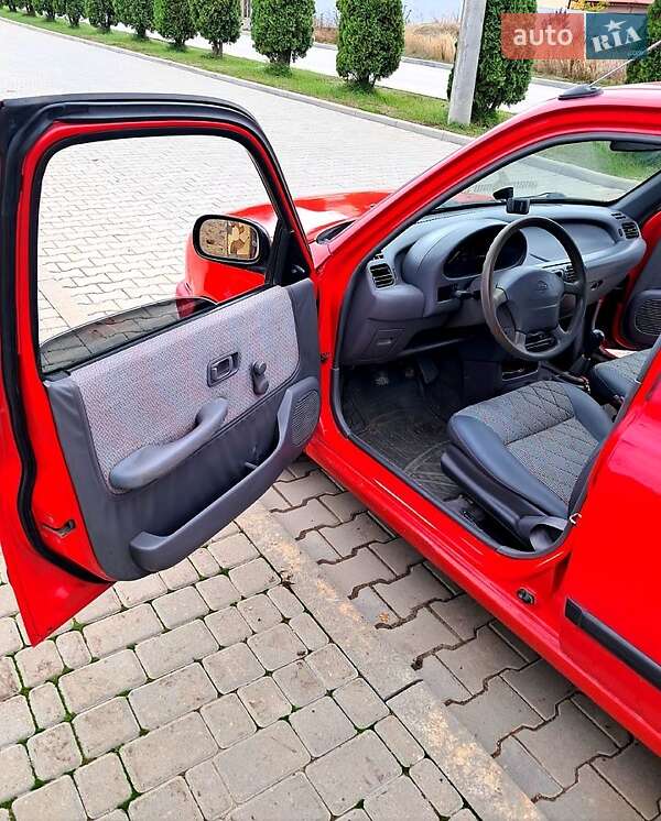 Хэтчбек Nissan Micra 1995 в Одессе