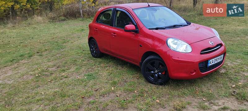 Хэтчбек Nissan Micra 2014 в Киеве фото 8 Хэтчбек Nissan Micra 2014 в Киеве