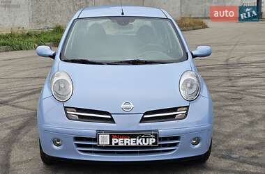Хэтчбек Nissan Micra 2005 в  фото 2 Хэтчбек Nissan Micra 2005 в