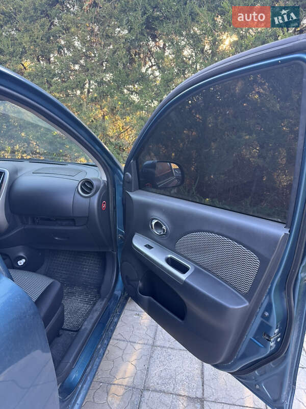 Хэтчбек Nissan Micra 2014 в Днепре