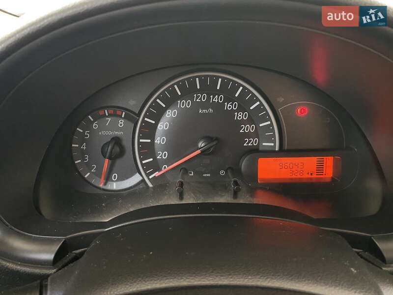 Хэтчбек Nissan Micra 2012 в Николаеве фото 26 Хэтчбек Nissan Micra 2012 в Николаеве