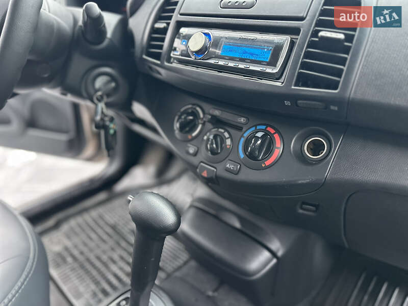 Хэтчбек Nissan Micra 2007 в Виннице фото 33 Хэтчбек Nissan Micra 2007 в Виннице