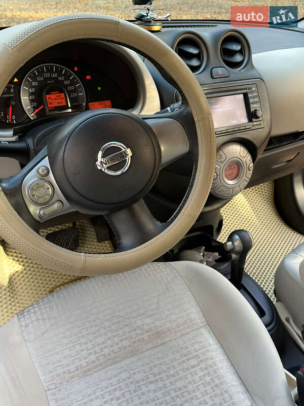 Хэтчбек Nissan Micra 2011 в Львове