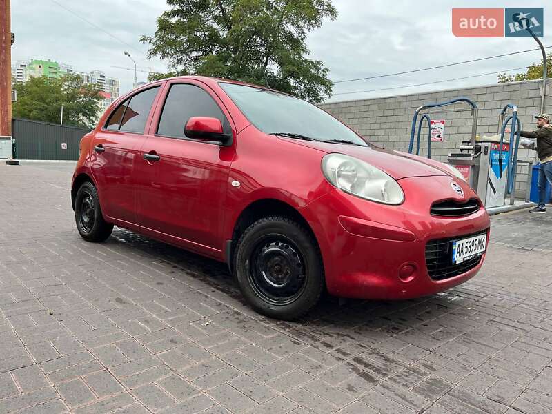 Хетчбек Nissan Micra 2013 в Києві фото 4 Хетчбек Nissan Micra 2013 в Києві