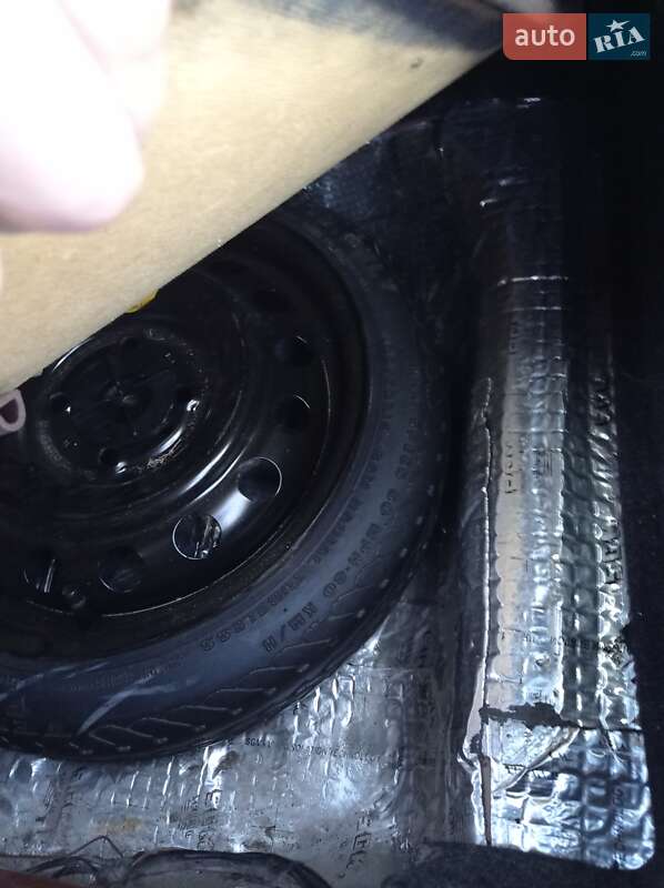 Хэтчбек Nissan Micra 2004 в Новых Санжарах фото 4 Хэтчбек Nissan Micra 2004 в Новых Санжарах