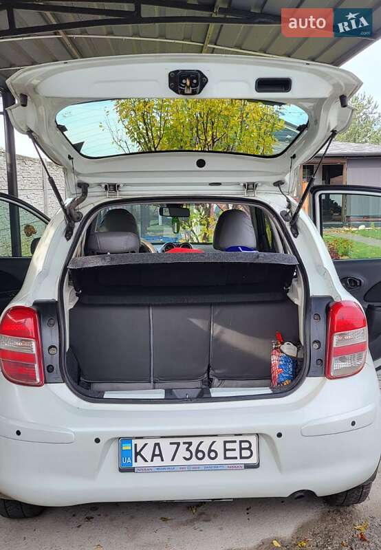 Хетчбек Nissan Micra 2013 в Києві фото 8 Хетчбек Nissan Micra 2013 в Києві