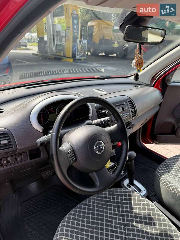 Хэтчбек Nissan Micra 2005 в Яготине