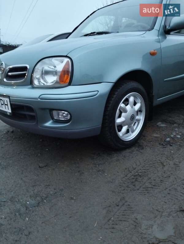 Хэтчбек Nissan Micra 2002 в Виннице
