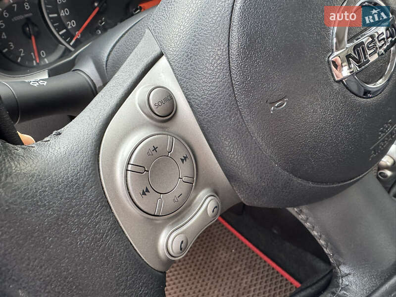 Хэтчбек Nissan Micra 2015 в Киеве