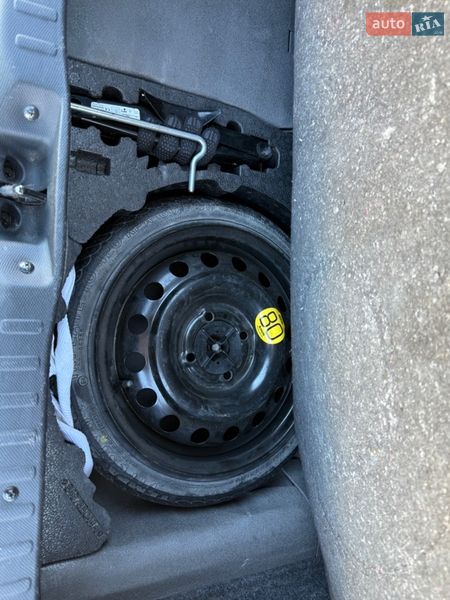 Хэтчбек Nissan Micra 2008 в Буче