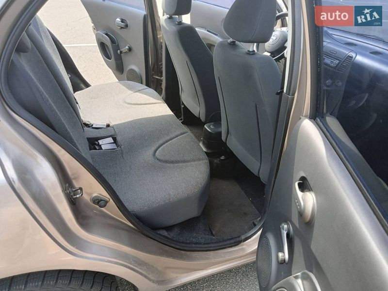 Хэтчбек Nissan Micra 2005 в Киеве фото 8 Хэтчбек Nissan Micra 2005 в Киеве