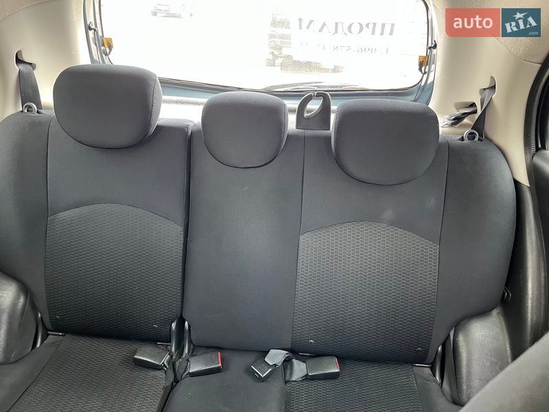 Хетчбек Nissan Micra 2012 в Ярмолинцях