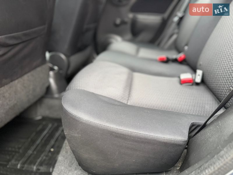 Хэтчбек Nissan Micra 2011 в Ровно фото 51 Хэтчбек Nissan Micra 2011 в Ровно