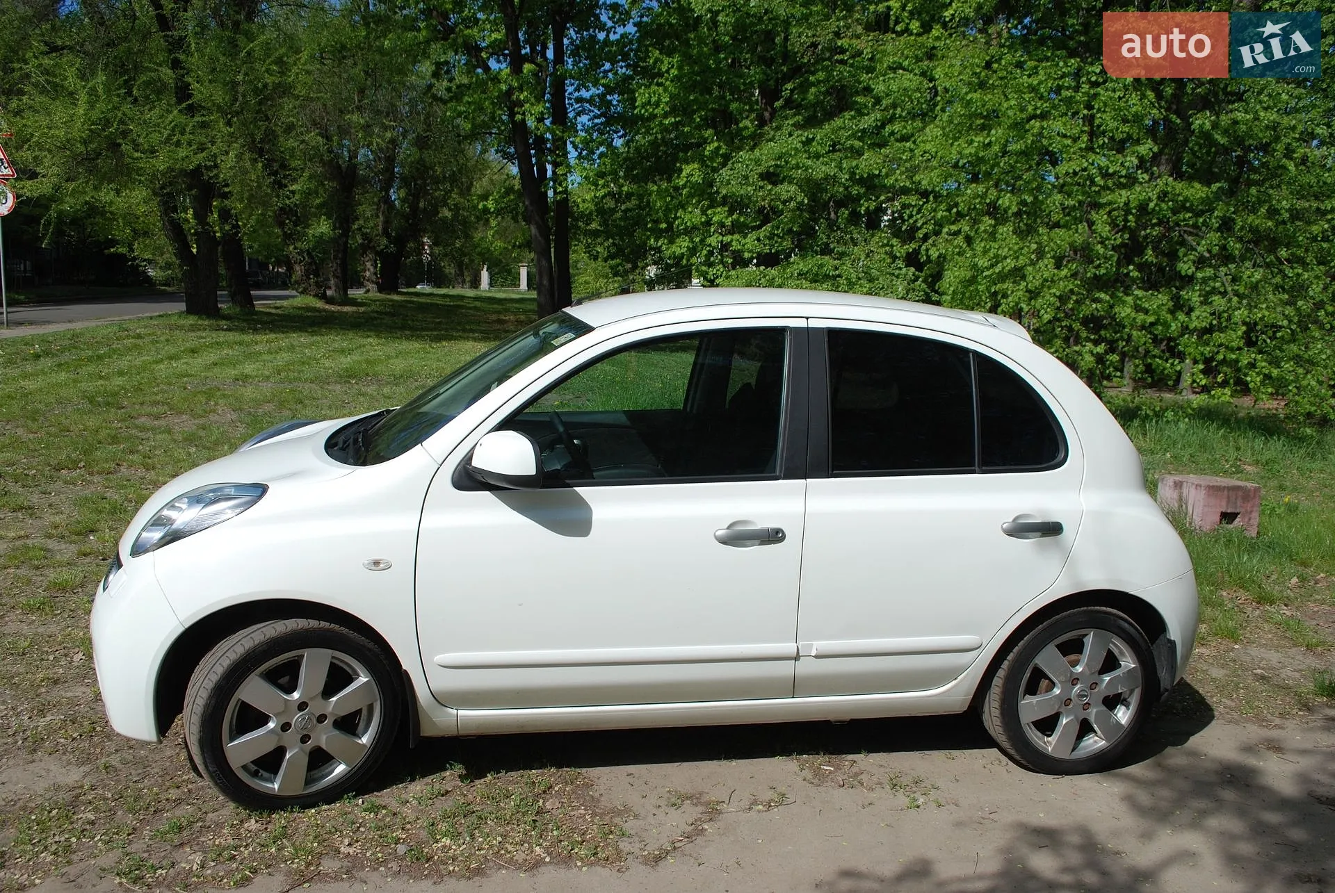 2010 Nissan Micra - мініатюра 2