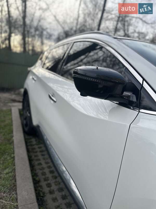 Позашляховик / Кросовер Nissan Murano 2017 в Києві