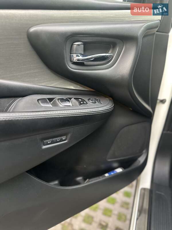 Позашляховик / Кросовер Nissan Murano 2017 в Києві