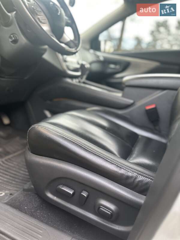 Позашляховик / Кросовер Nissan Murano 2017 в Києві