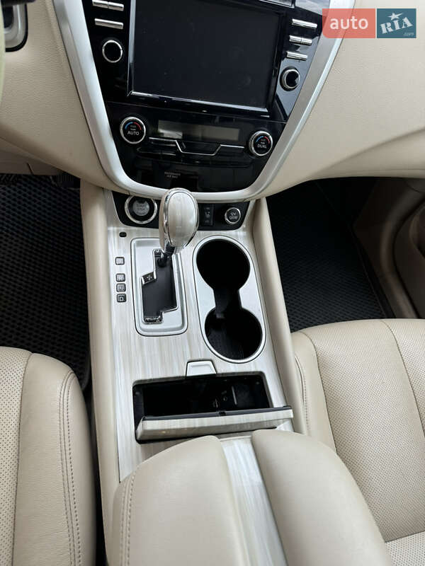 Позашляховик / Кросовер Nissan Murano 2017 в Києві