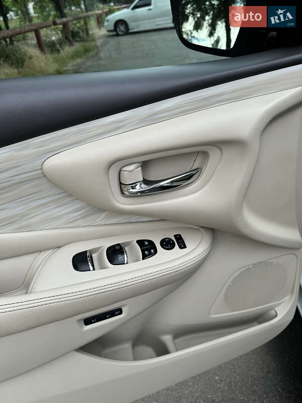 Позашляховик / Кросовер Nissan Murano 2017 в Києві