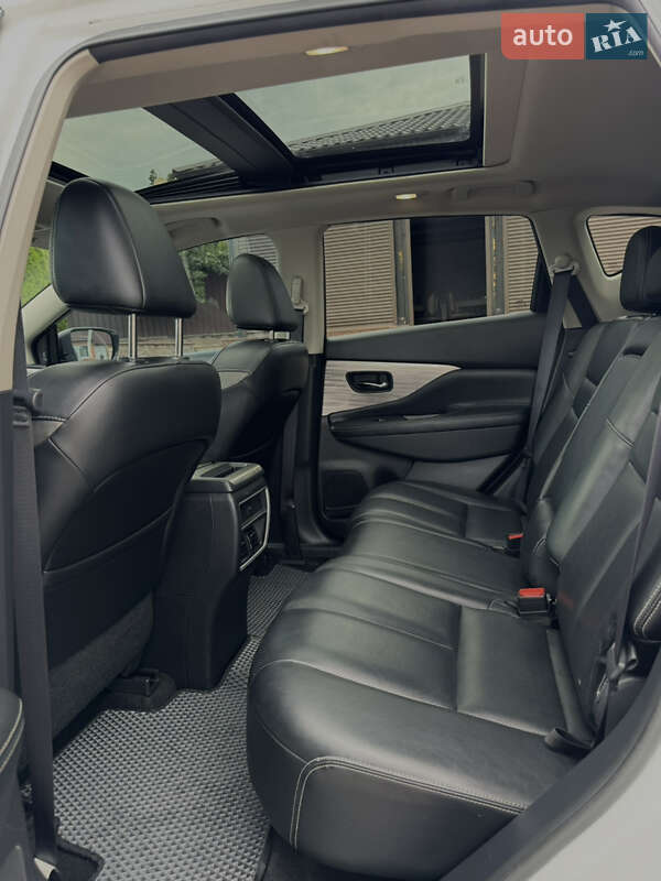 Внедорожник / Кроссовер Nissan Murano 2016 в Новгородке