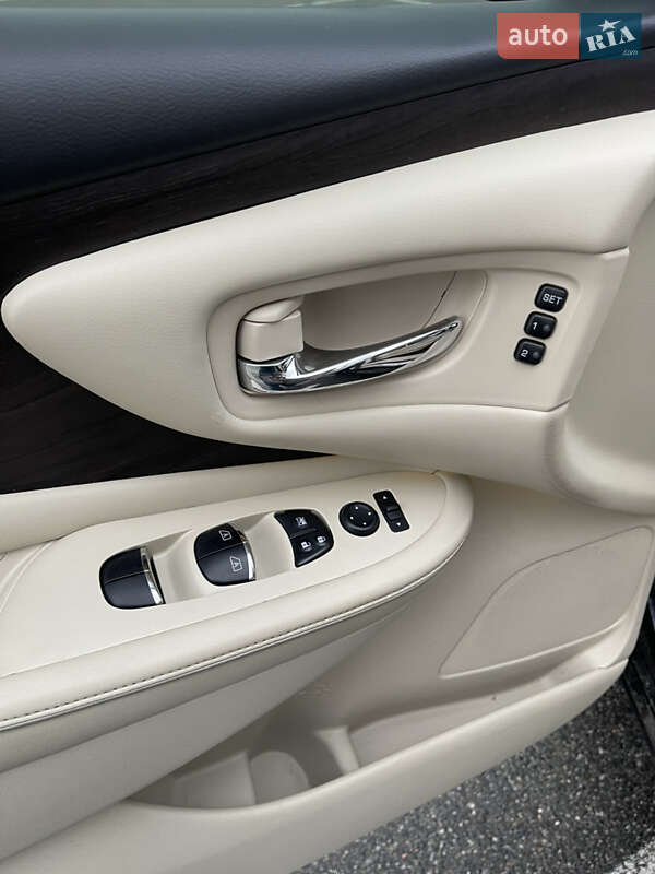 Позашляховик / Кросовер Nissan Murano 2019 в Києві