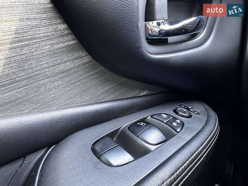 Внедорожник / Кроссовер Nissan Murano 2017 в Днепре