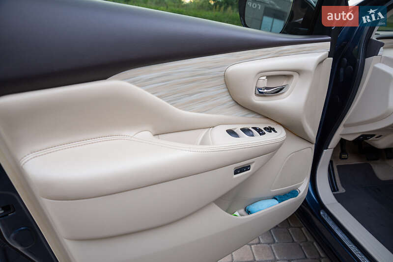 Позашляховик / Кросовер Nissan Murano 2015 в Львові