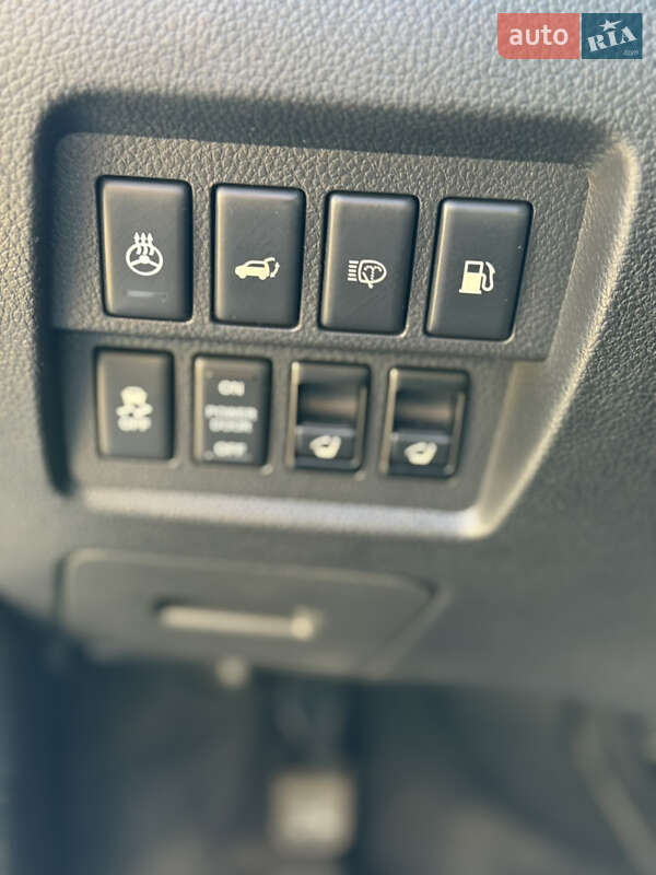 Позашляховик / Кросовер Nissan Murano 2012 в Києві