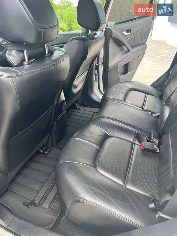 Позашляховик / Кросовер Nissan Murano 2012 в Києві